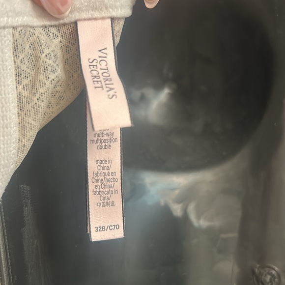 Victoria’s Secret dream angels White Lace Bra with Scalloped Trim - Picture 7 of 8